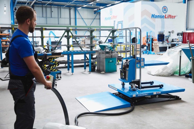 HanseLifter Hubtisch HTF-G 230V oder 380V mit Auffahrrampe Hubhöhe 840mm Tragkraft 1000kg