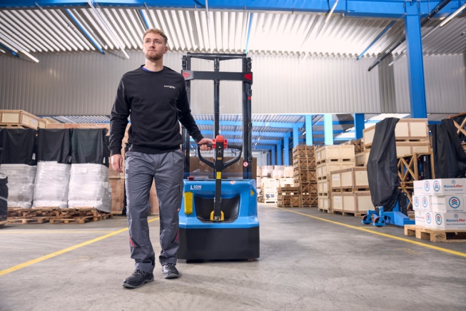HanseLifter Deichselstapler Easy-DH12-Li bis max. Hubhöhe 3600 mm Tragfähigkeit 1200 kg