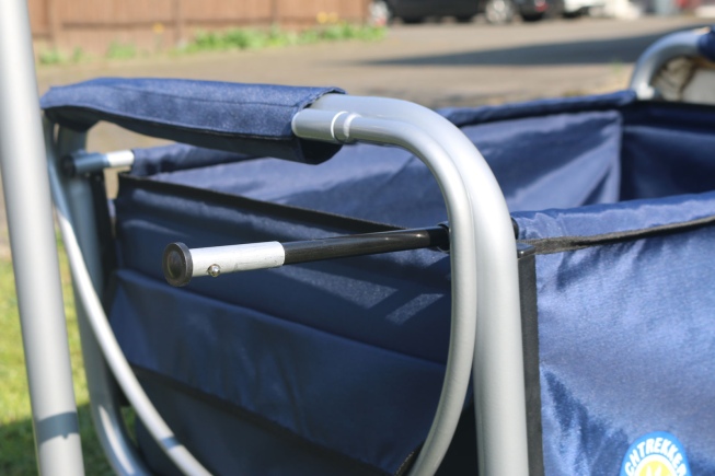 Beachtrekker faltbarer Bollerwagen Life mit integrierter Feststellbremse und Sonnenverdeck Schwarz und Luftreifen