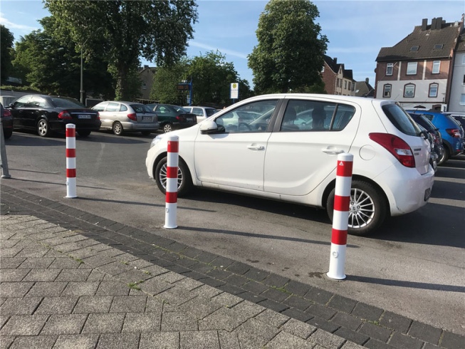 Schake Absperrpfosten herausnehmbar aus Stahlrohr Ø102x2,9mm mit Stahlkappe 900mm Überflur