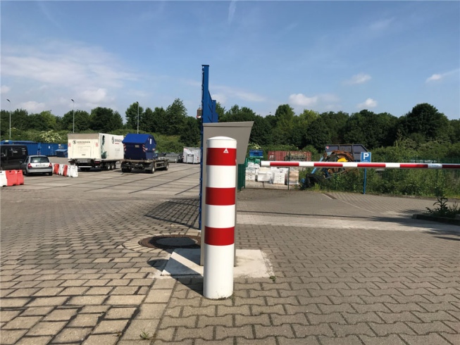 Schake Stahlrohrpoller ortsfest Ø273x5,0mm zum Einbetonieren 1200-2000mm Gesamtlänge