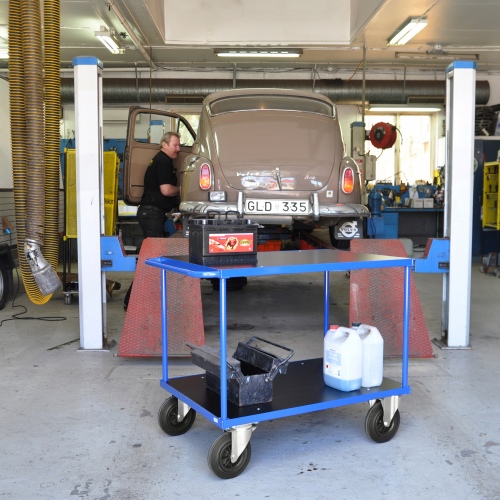 Kongamek Tischwagen in blau 870mm hoch mit MDF-Platte wahlweise mit Bremse