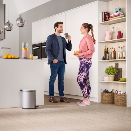 Hailo Solid M Tret-Mülleimer freihstehend