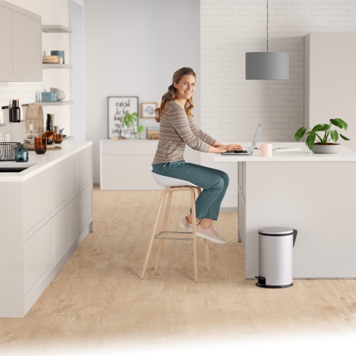 Hailo Pure M Tret-Abfalleimer Schwarz