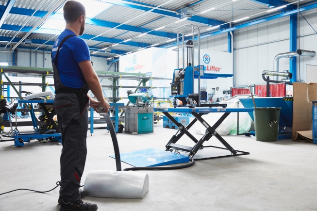 HanseLifter Hubtisch HTF-G 230V oder 380V mit Auffahrrampe Hubhöhe 840mm Tragkraft 1000kg